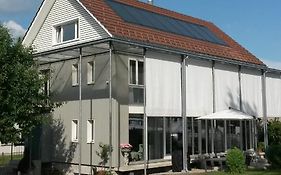 B&B 25